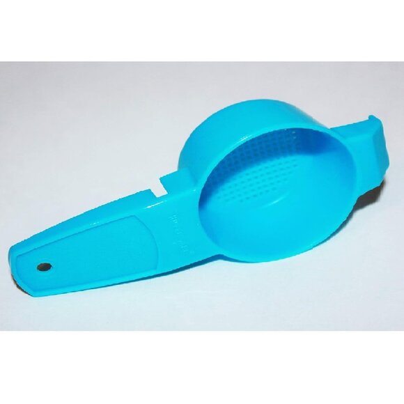 Tupperware Scraper Spatula, Melon Baller, Citrus Peeler, Mini Funnel, Tea Strain - Picture 12 of 14